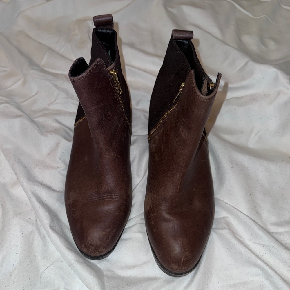 Cougar suede and leather waterproof zip bootie - size 8.5